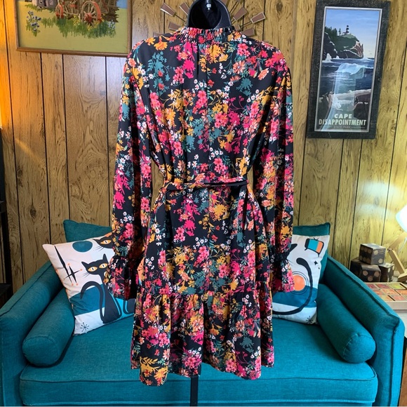 Ophelia Roe Feminine Floral Modest Long Sleeve Dress - Picture 13 of 15